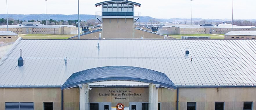 Photo of the front entrance area for FCI Thomson
